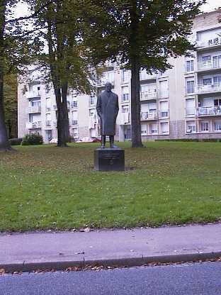 pelouse.jpg (24409 octets)