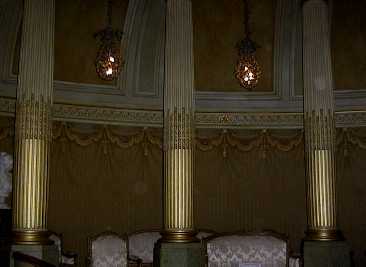colonnes du théâtre